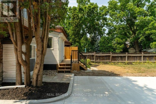 493 Crosby Avenue, Burlington, ON 