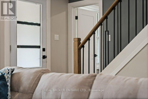 493 Crosby Avenue, Burlington, ON 