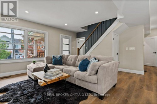 493 Crosby Avenue, Burlington, ON 