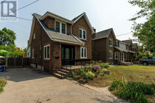 39 COURT STREET N  Milton, ON L9T 2S2