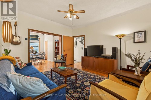 22 Spring Street, Hamilton, ON 