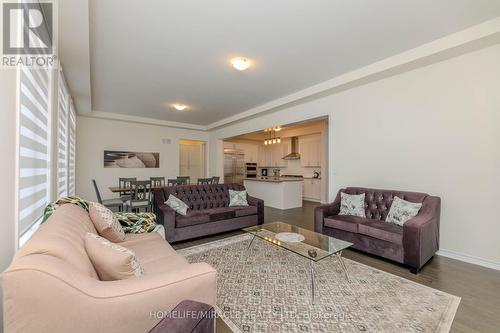 89 HALLDORSON AVENUE , Aurora, Ontario L4G 7Z4 5