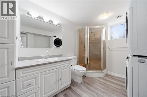 Lower level Jack & Jill ensuite with laundry - 35 Perth Road, Kitchener, ON 