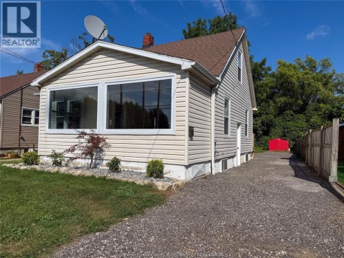 212 ERIE STREET North  Leamington, ON N8H 3A4