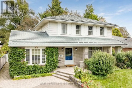 51 DAVIES CRESCENT  Barrie, ON L4M 2M4