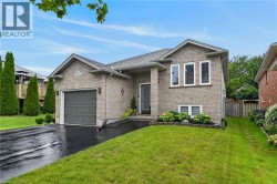 34 BREWSTER Way Brantford, ON N3T 6N4