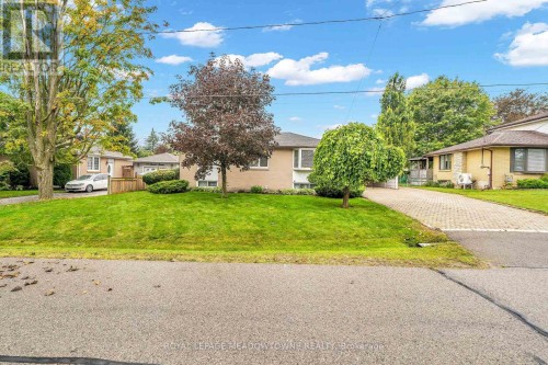 48 GARSIDE AVENUE  Whitby, ON L1M 1A7