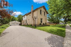32 CLENCH AVENUE Brantford, ON N3T 1B6