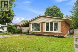 62 PINEDALE Drive  Kitchener, ON N2E 1J7