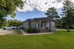 661 Hoddinott Road  East St Paul, MB R2E 1B7
