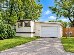 216 1524 RAYNER AVENUE  Saskatoon, SK S7N 1Y1
