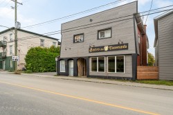 251 Rue Principale E.  Magog, QC J1X 1Y7