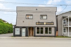 249 Rue Principale E.  Magog, QC J1X 1Y7
