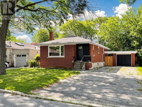 UPPER - 41 BAINBRIDGE AVENUE , Toronto, Ontario M3H 2J8 2