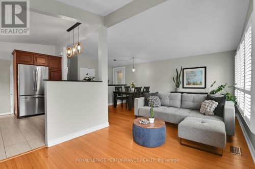 2376 Urbandale Drive, Ottawa, ON 