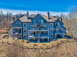10-270 Rue du Mont-Plaisant Mont-Tremblant, QC J8E 1T1