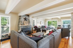 Salon - 