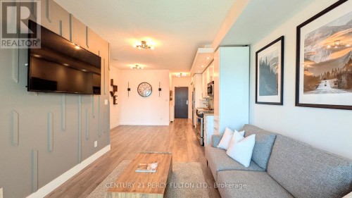 2634 - 165 LEGION ROAD N , Toronto, Ontario M8Y 0B3 2