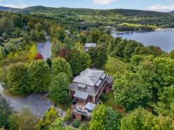 12 Rue du Haut-de-la-Falaise Ayer's Cliff, QC J0B 1C0