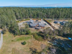3824 Yellow Point Rd Nanaimo, BC V9G 1E9