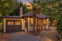 1030 Falmouth Rd Saanich, BC V8X 3A5