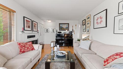 2705 9Th Avenue, Castlegar, BC 