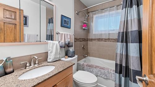2705 9Th Avenue, Castlegar, BC 