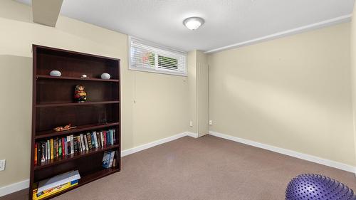 2705 9Th Avenue, Castlegar, BC 
