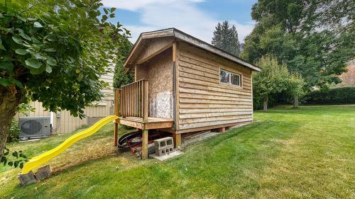 2705 9Th Avenue, Castlegar, BC 
