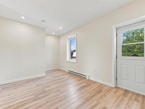19 Elmwood Avenue, Dartmouth, NS 