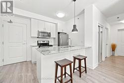 203 - 2486 OLD BRONTE ROAD Oakville, ON L6M 4J2