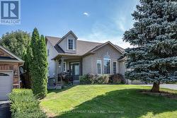 151 MOORE CRESCENT Hamilton, ON L9G 4Z9