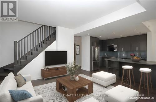 TH1 - 2212 LAKE SHORE BOULEVARD W , Toronto, Ontario M8V 0C2 2