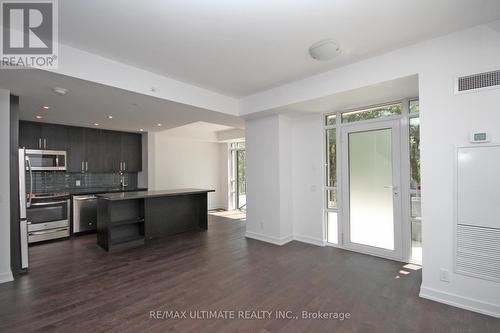TH1 - 2212 LAKE SHORE BOULEVARD W , Toronto, Ontario M8V 0C2 4