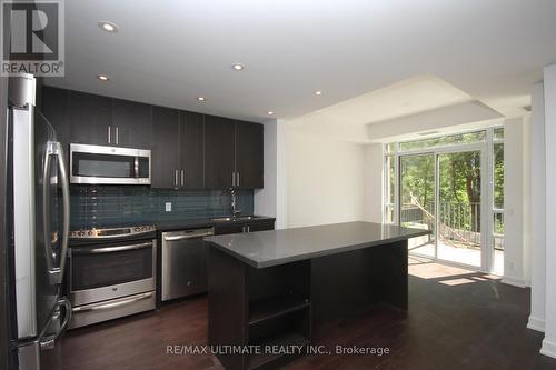 TH1 - 2212 LAKE SHORE BOULEVARD W , Toronto, Ontario M8V 0C2 5