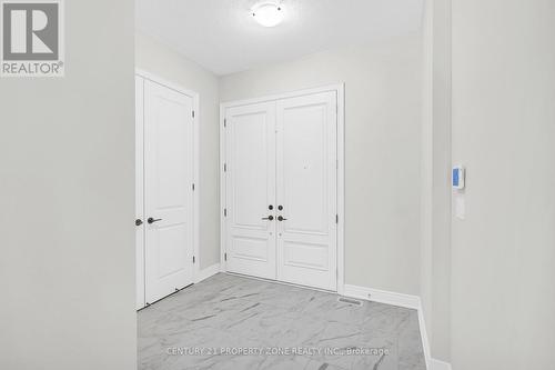 33 GLADMARY DRIVE , Brampton, Ontario L6Y 0E4 4