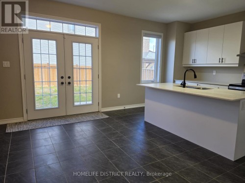 51 HANCOCK CRESCENT , Kawartha Lakes, Ontario K9V 5H5 3