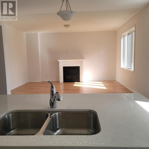 51 HANCOCK CRESCENT , Kawartha Lakes, Ontario K9V 5H5 5
