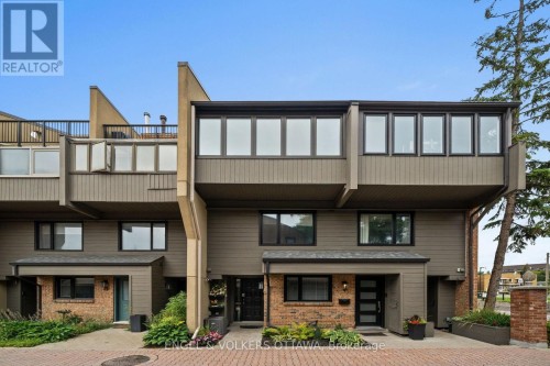 6 - 290 CATHCART STREET  Ottawa, ON K1N 5C4