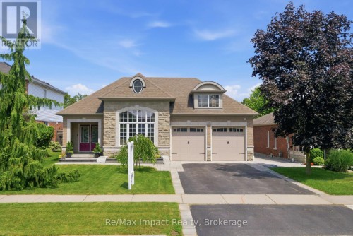 17 BRADSHAW STREET  Clarington (Bowmanville), ON L1C 2H4