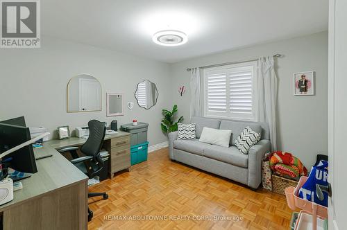 817 Brass Winds Place, Mississauga, ON 