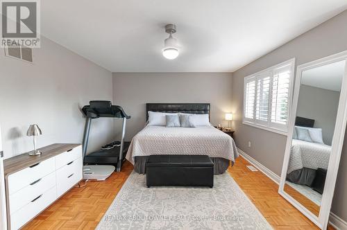 817 Brass Winds Place, Mississauga, ON 