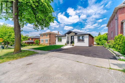 MAIN - 62 FLAMBOROUGH DRIVE , Toronto, Ontario M6M 2R6 5