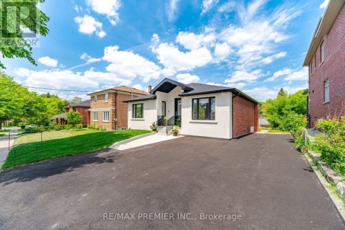 LOWER LEVEL 1 - 62 FLAMBOROUGH DRIVE , Toronto, Ontario M6M 2R6 4