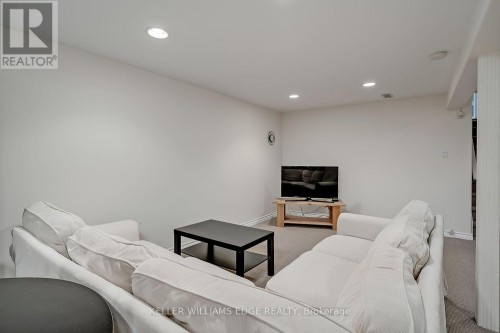 280 Penn Drive, Burlington, ON 