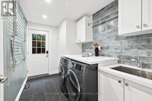 4430 Hawthorne Drive, Burlington, ON 