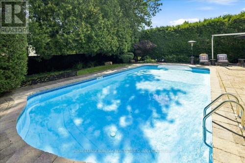 4430 Hawthorne Drive, Burlington, ON 