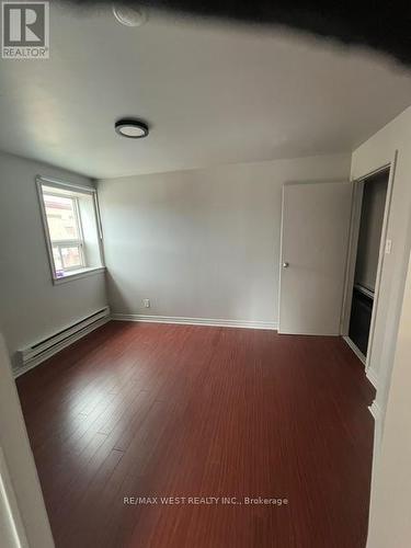 2 - 932 DUNDAS STREET , Toronto, Ontario M6J 1W3 3