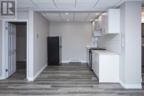 95 FARQUHAR STREET , Guelph (Downtown), Ontario N1H 3N4 4