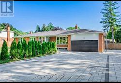 29 WESTWOOD LANE Richmond Hill, ON L4C 6X4